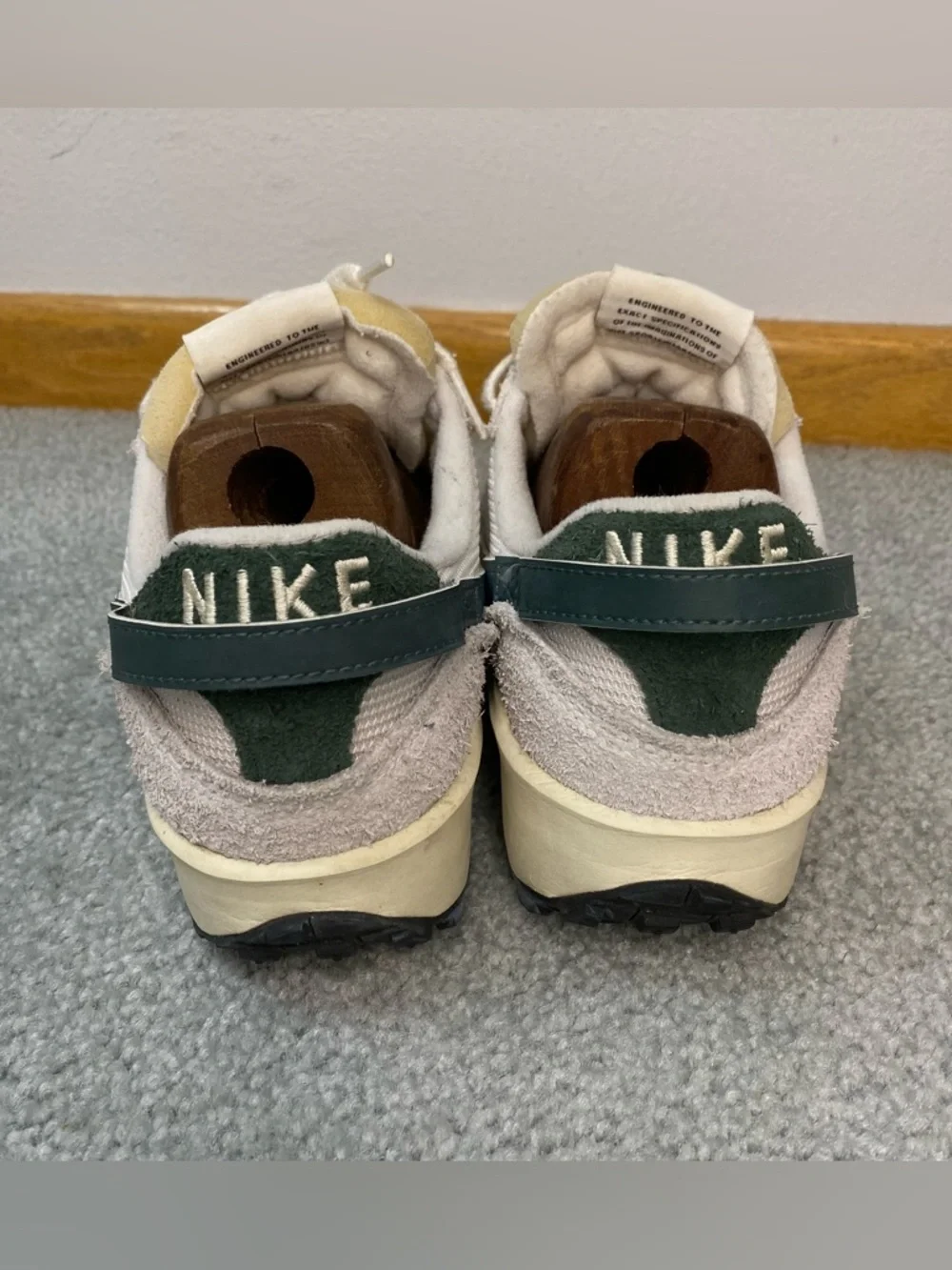 Nike Waffle Debut Vintage White Vintage Green Sneakers‎ Women’s 8.5 DX2931-101